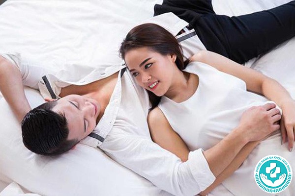 tại sao vợ bị sùi mào gà mà chồng không bị